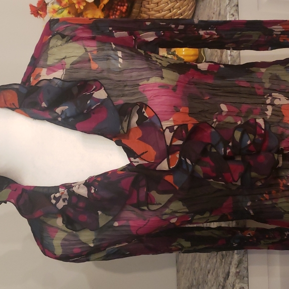 TRIBAL RUFFLED LONG SLEEVED BUTTON DOWN BLOUSE - Picture 5 of 5